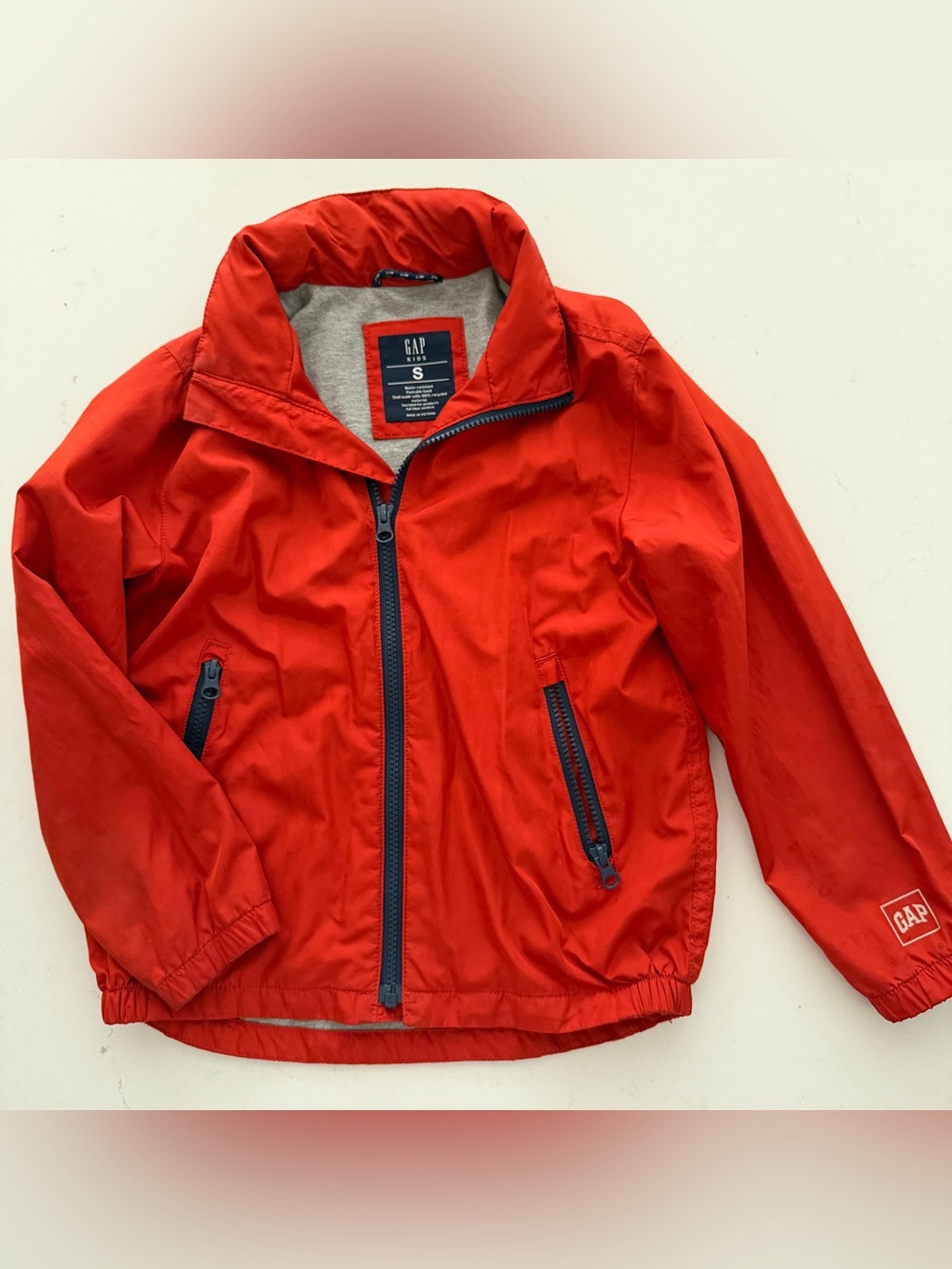 GAP Kids Red Windbreaker Jacket with Lining Size Small (6/7)